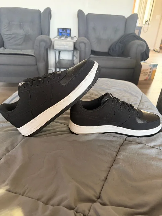 Nike Air Force 1 Black Low-Top Canvas Sneakers with White Sole - Picture 4 of 12